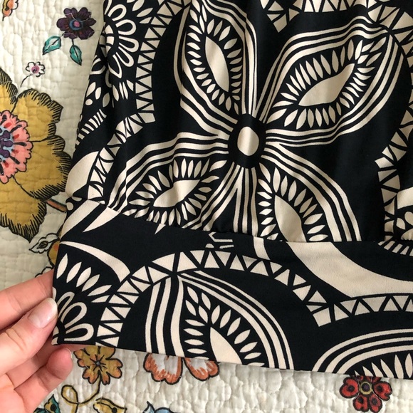 Tunic Style Patterned Tank - Picture 2 of 3